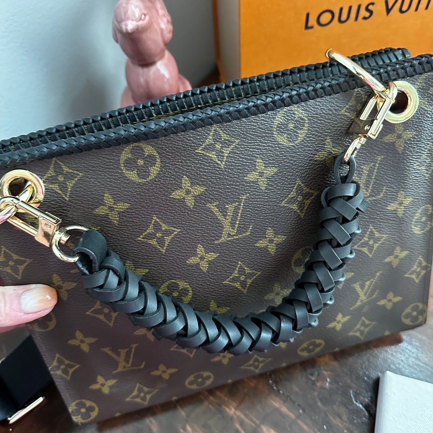 The Swan Crossbody -Orvis bags Monogram in Black
