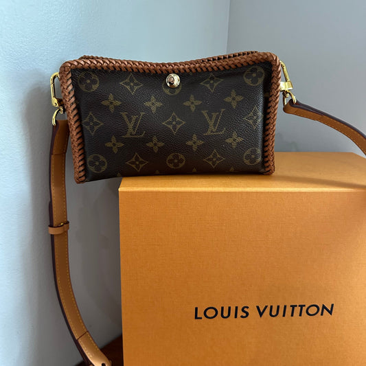 The Cygnet Crossbody -Orvis bags LV Monogram in Vachetta