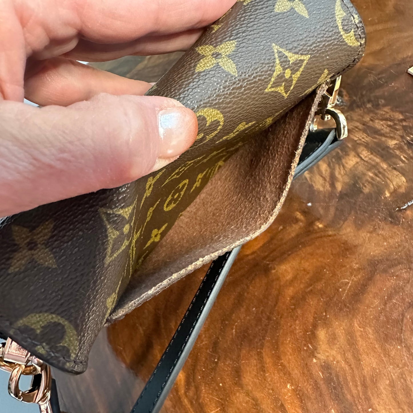 The Swift Crossbody -Orvis bags Monogram LV in Black