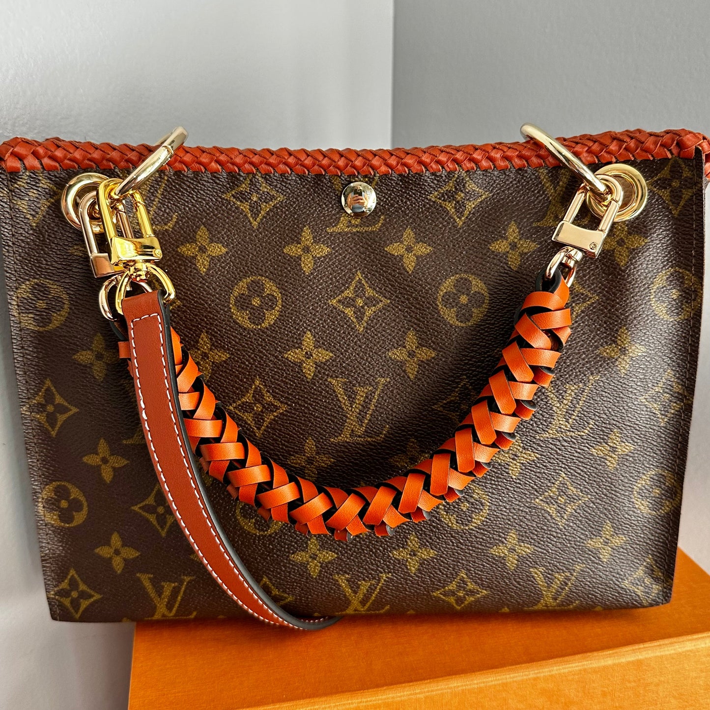 The Swan Crossbody -Orvis bags Monogram in Whiskey