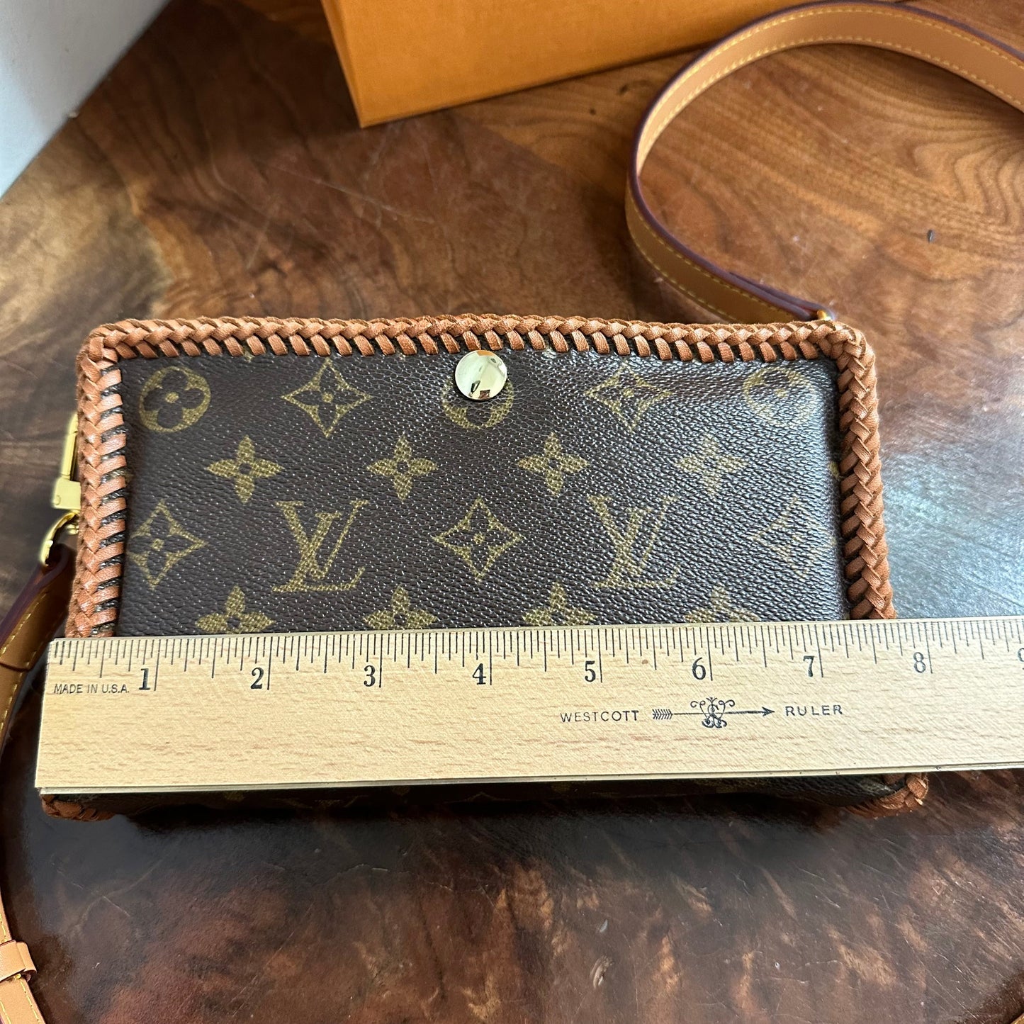 The Cygnet Crossbody -Orvis bags LV Monogram in Vachetta