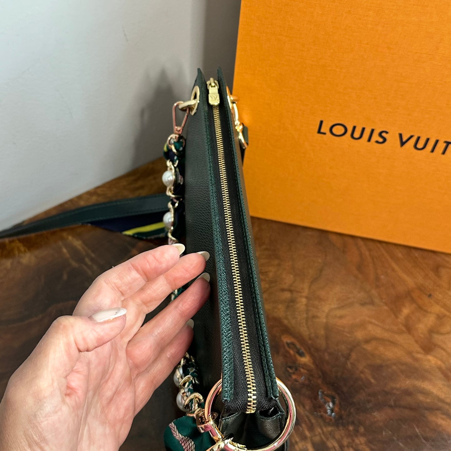 The Swan Crossbody -Orvis bags LV Taiga Leather in Dark Green