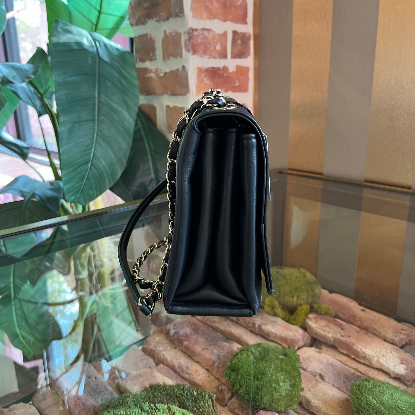 CHANEL Quilted Stitched Black Calfskin Single Flap Shoulder Bag