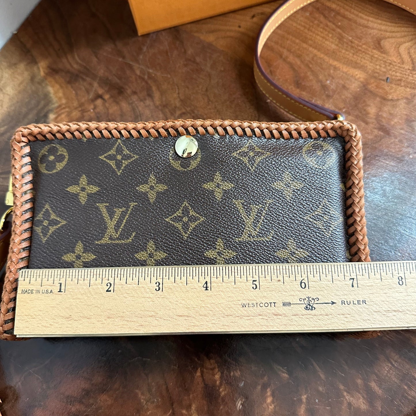 The Cygnet Crossbody -Orvis bags LV Monogram in Vachetta