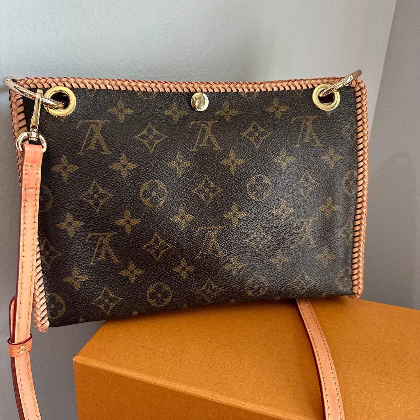 The Swan Crossbody -Orvis bags Monogram in Vachetta