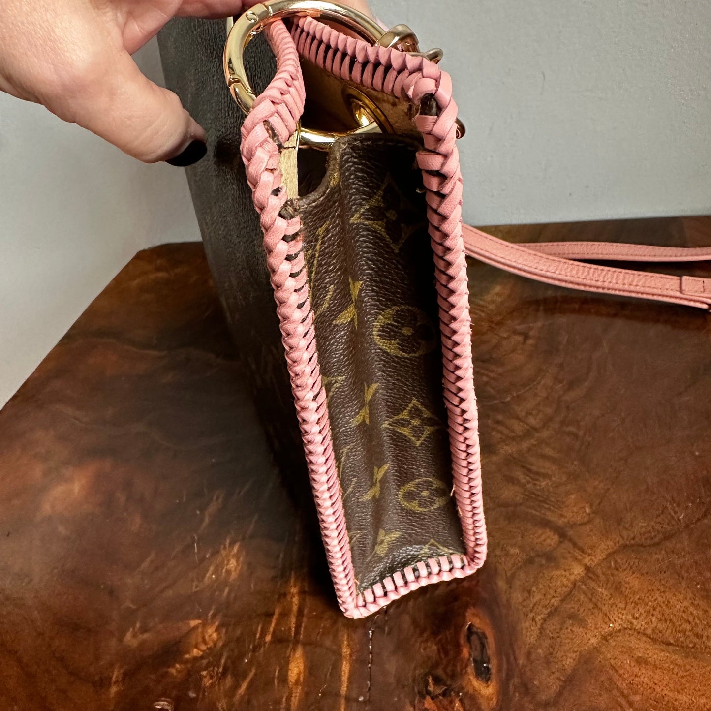 The Swan Crossbody -Orvis bags Monogram in Pale Pink