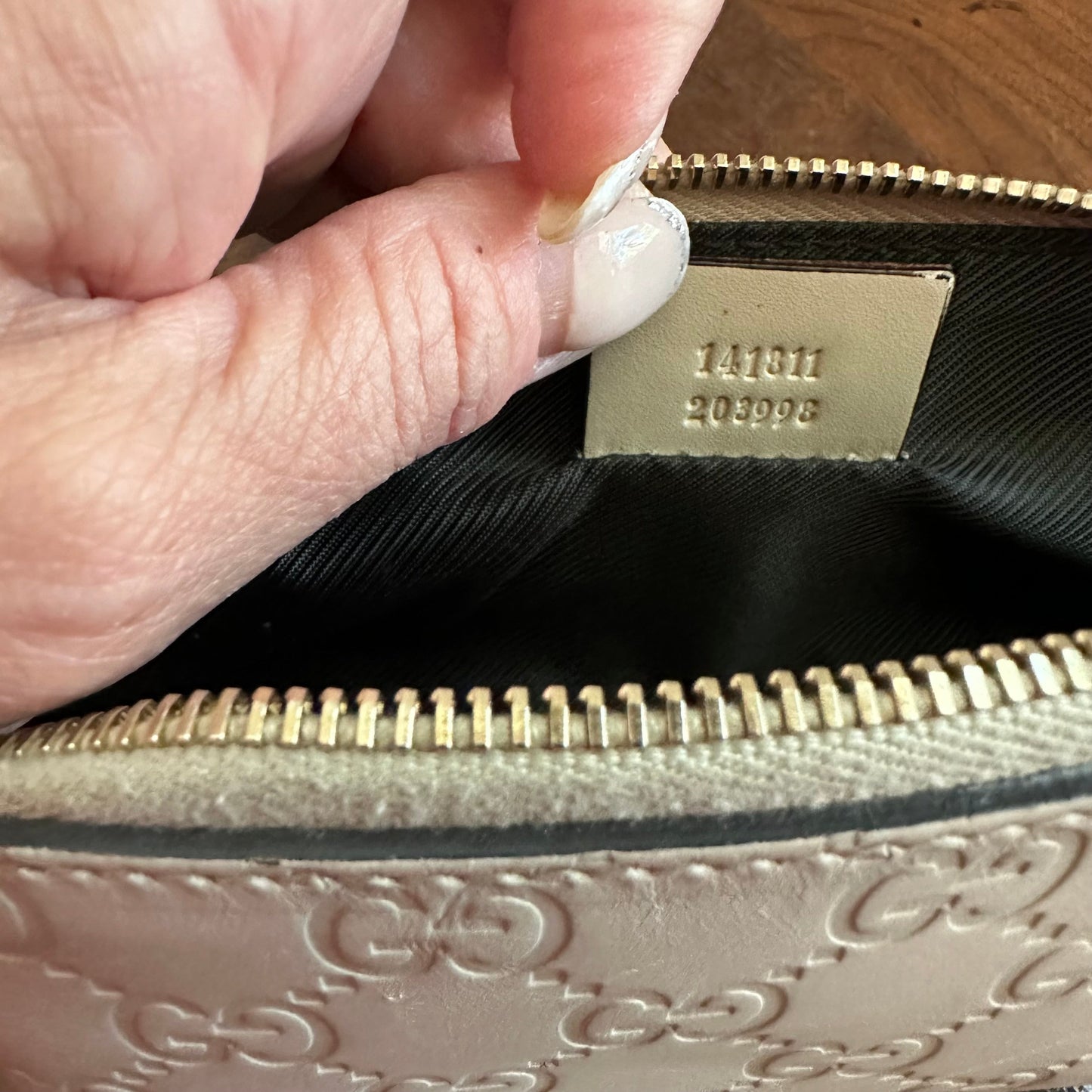 The Junco Crossbody -Orvis bags Guccisima Gucci in Light Taupe