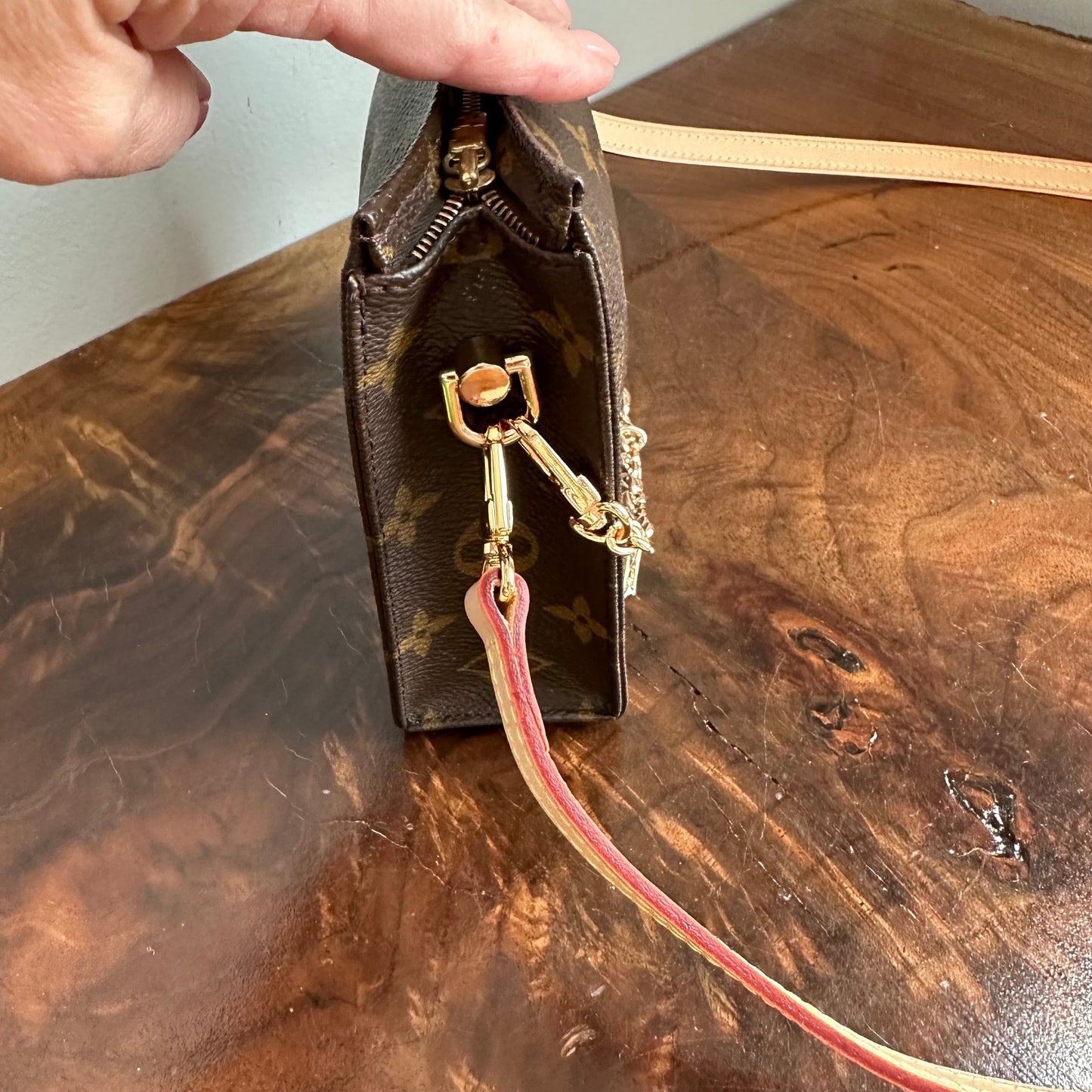 The Cygnet Crossbody -Orvis bags Monogram in Vachetta
