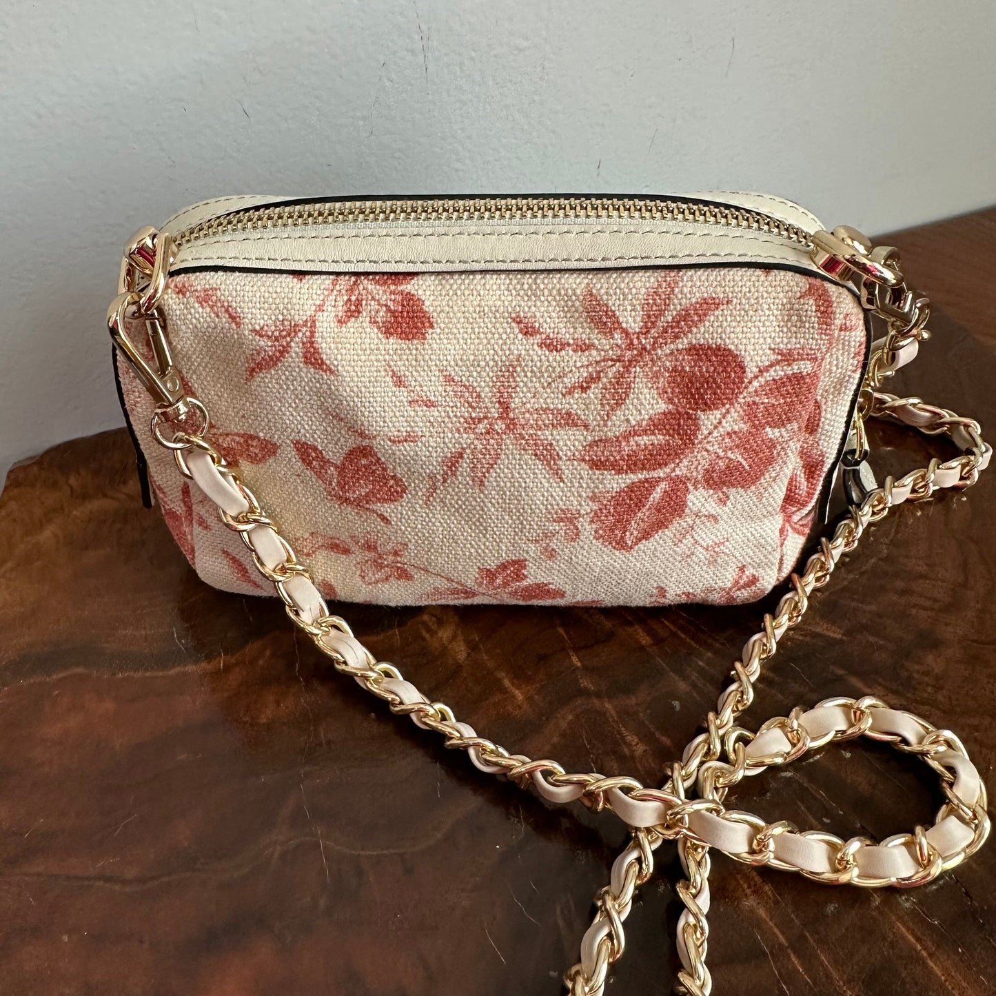 The Junco Crossbody - Gucci GG Floral Bow Bag