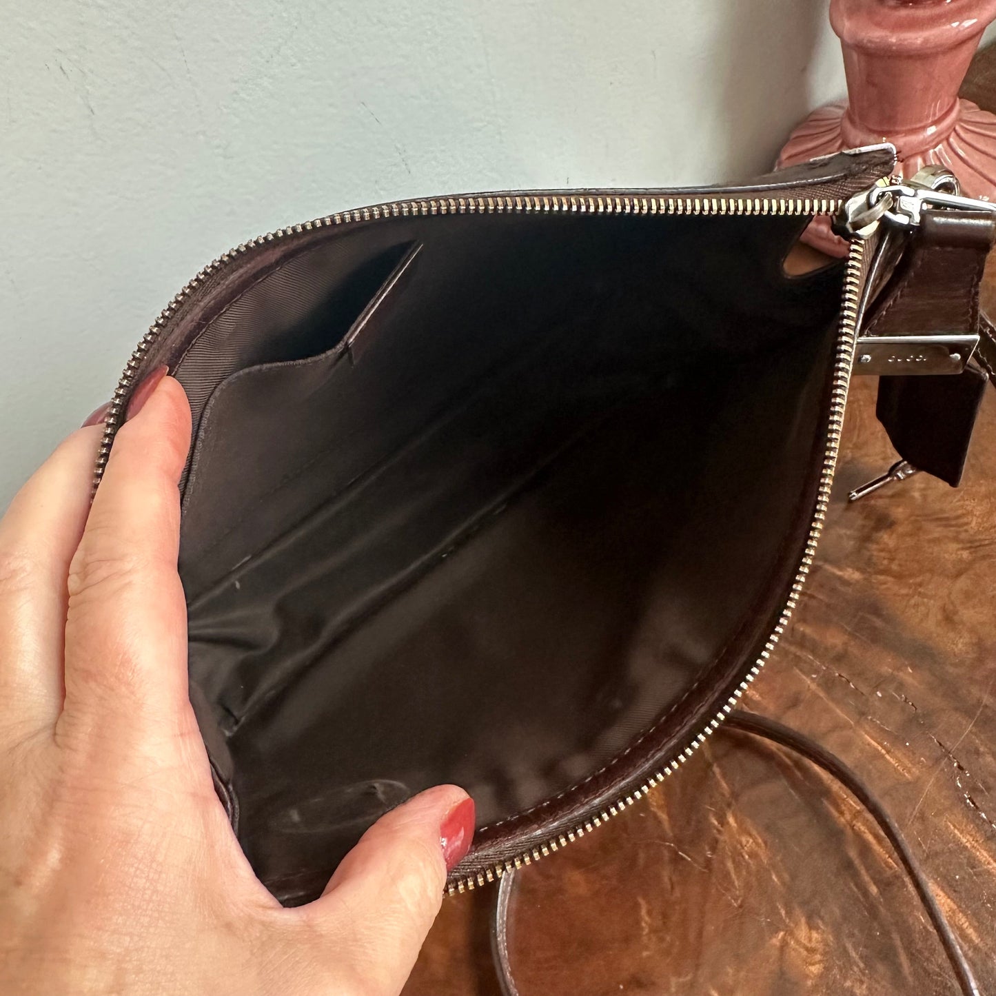 The Junco -Orvis bags Gucci Guccissima Crossbody Bag in Brown