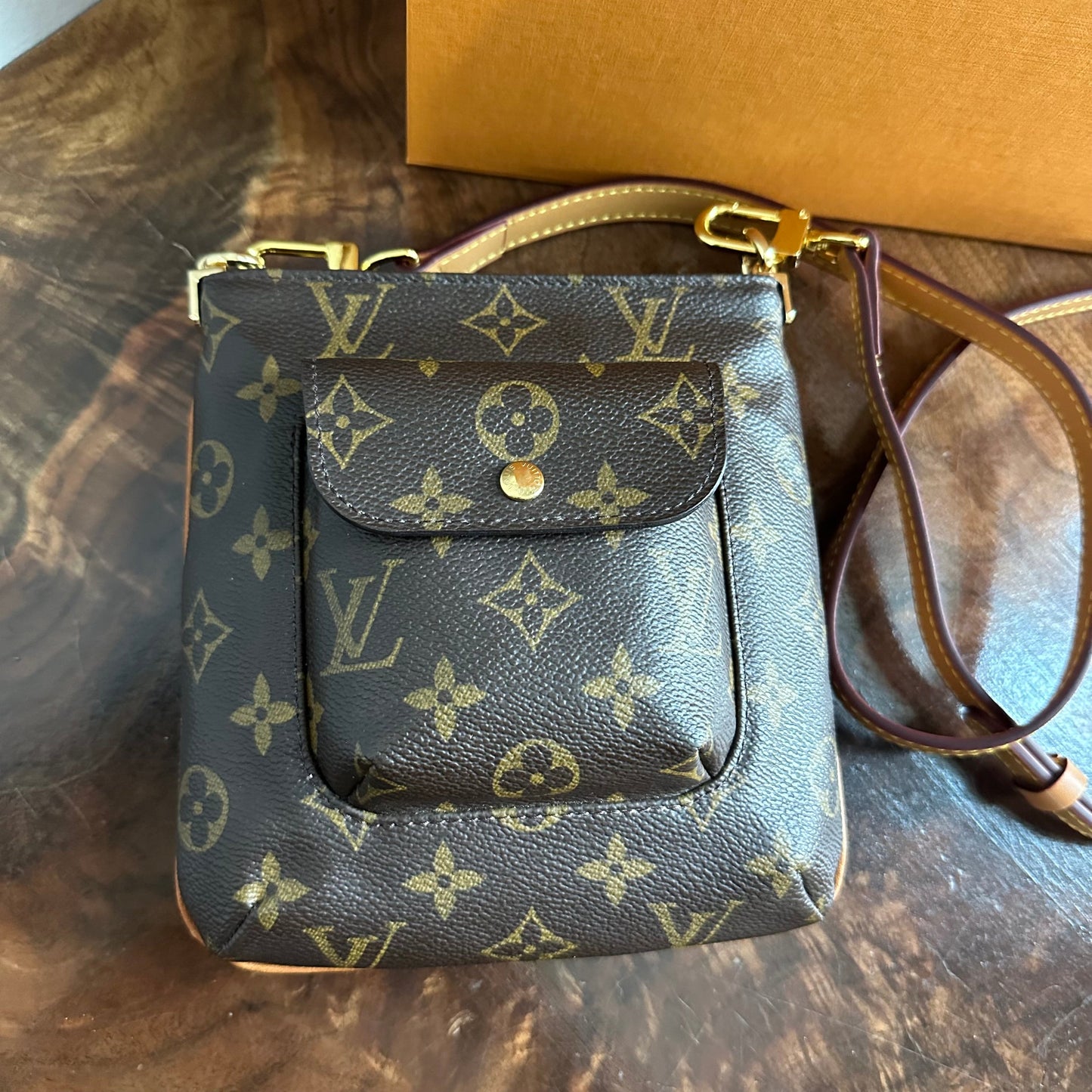 The Junco Crossbody -Orvis bags LV Monogram in Vachetta