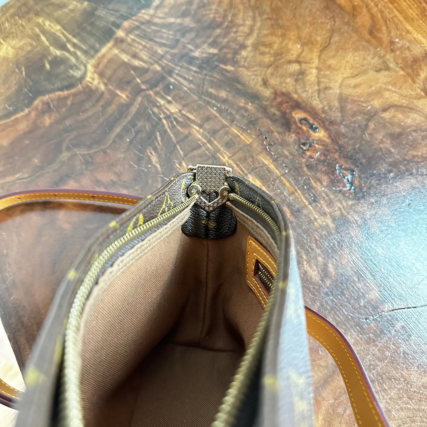 The Junco Crossbody -Orvis bags LV Monogram in Vachetta