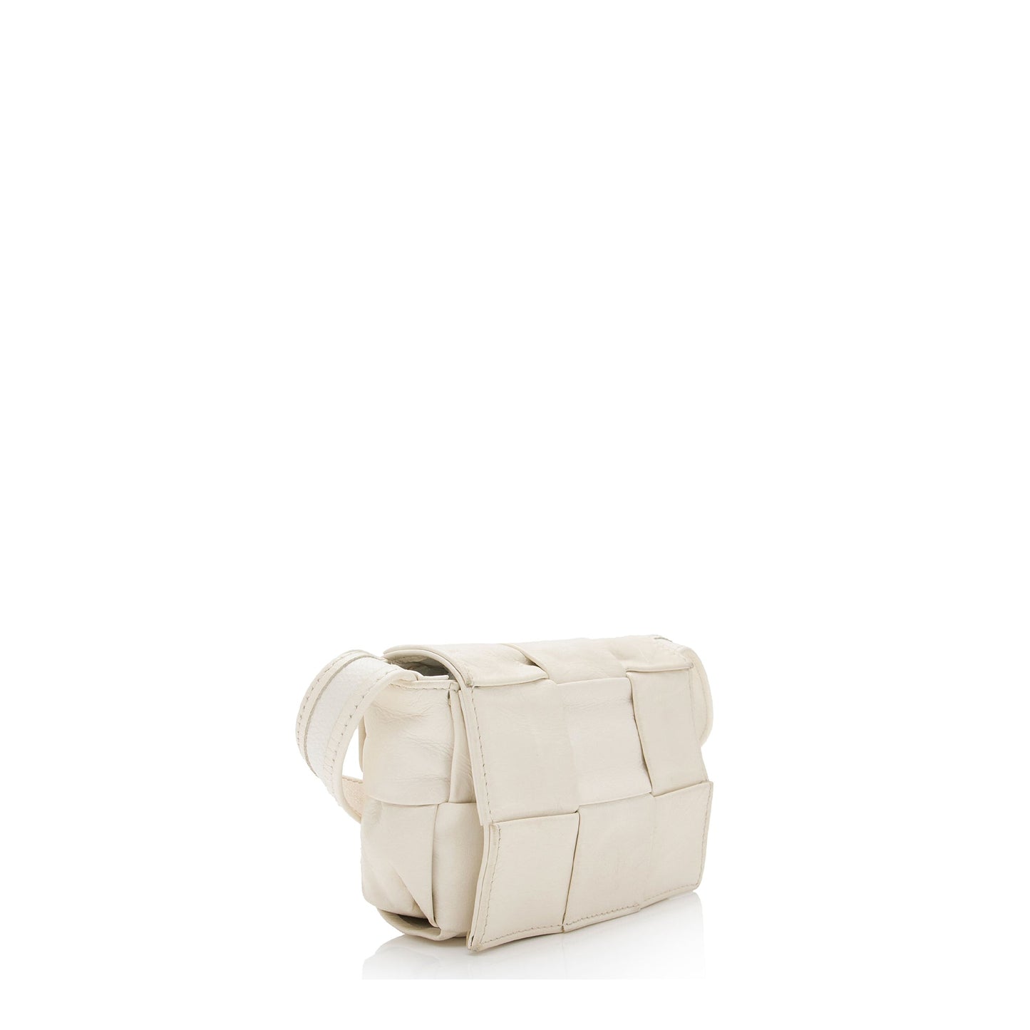 Bottega Veneta Calfskin Candy Cassette Crossbody (SHF-8XUpjP)
