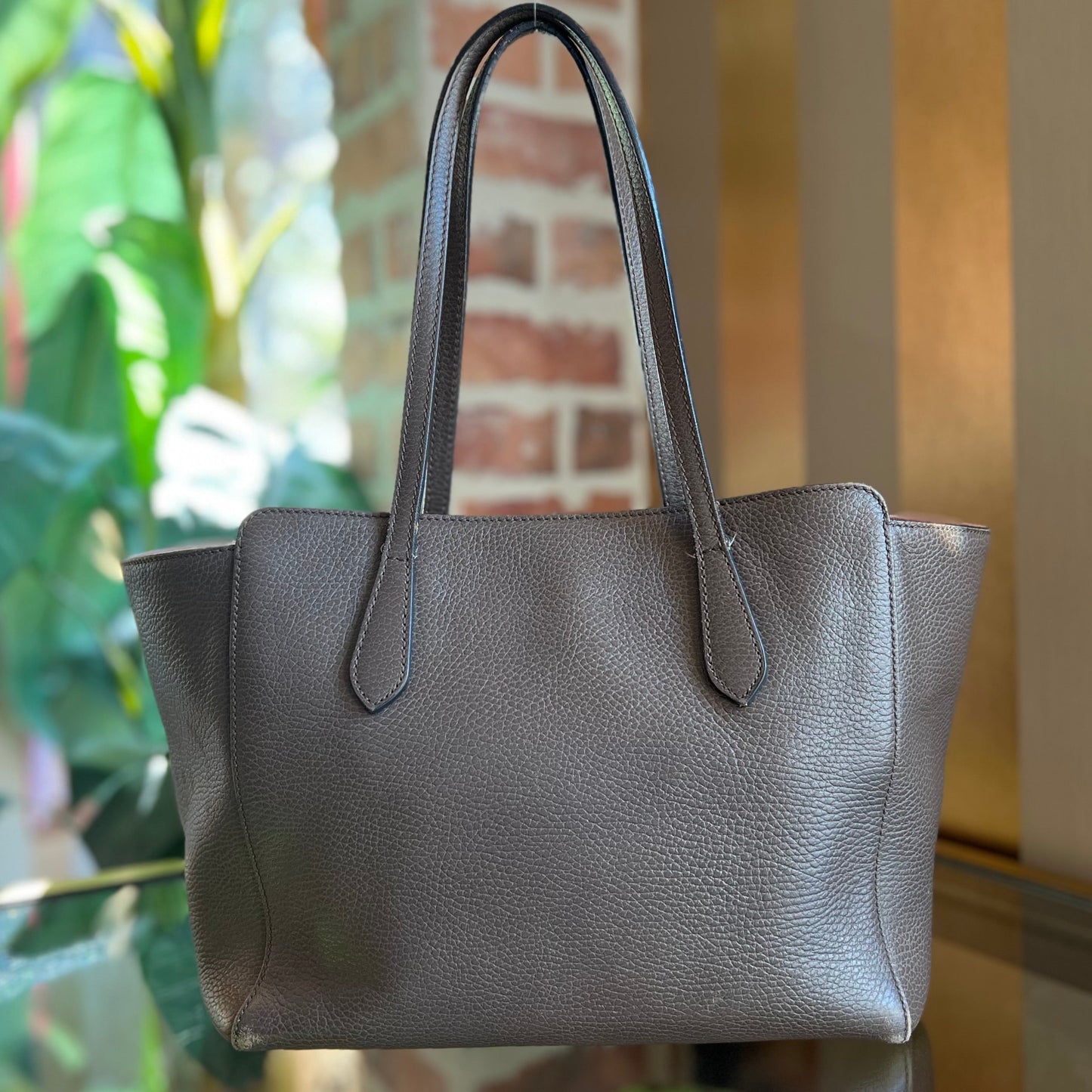 GUCCI Swing Small Gray Pink Pebbled Calfskin Leather Tote Bag