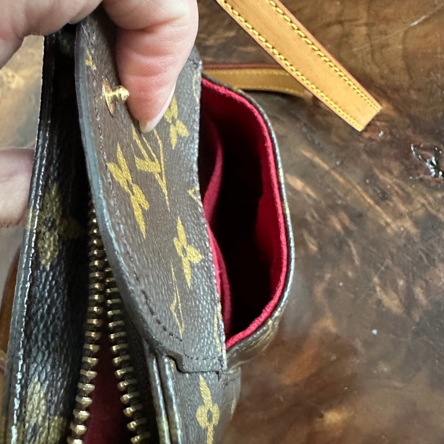 The Junco Crossbody -Orvis bags LV Monogram in Vachetta