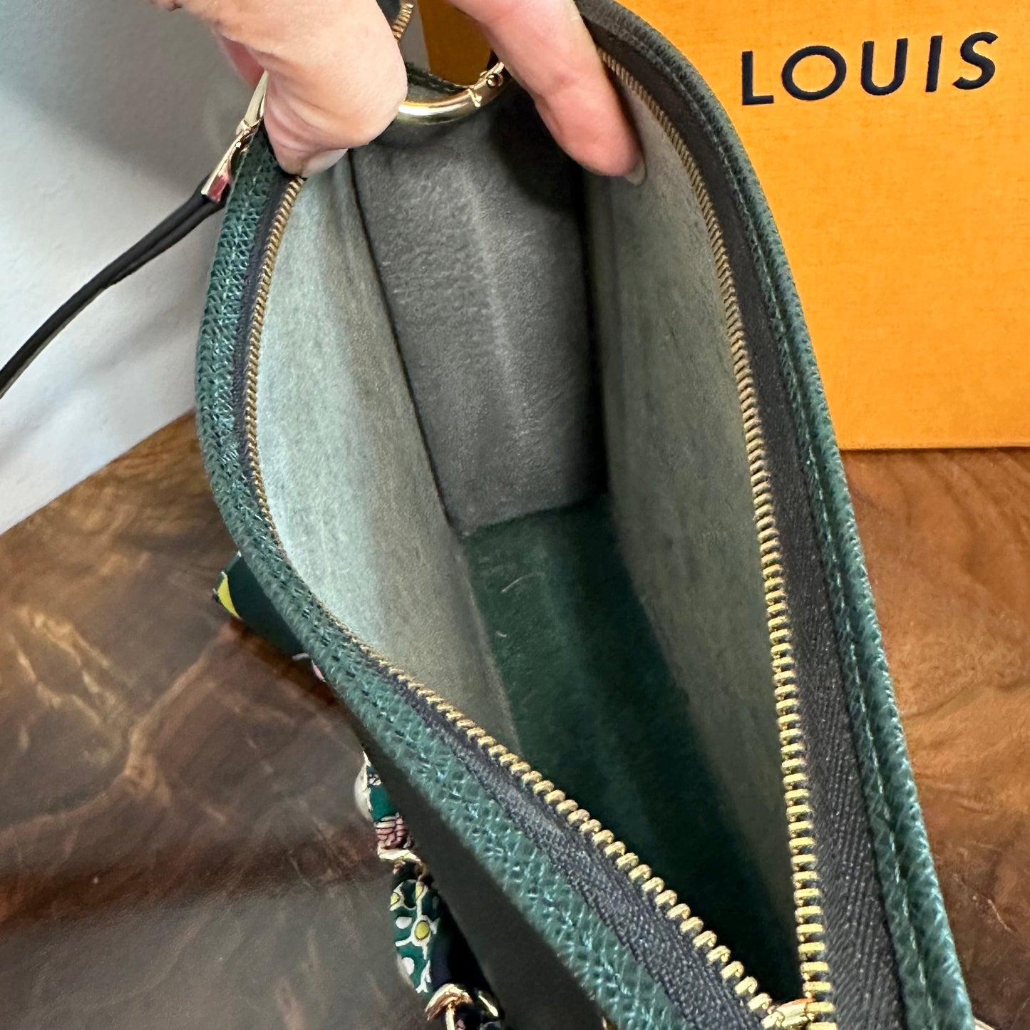 The Swan Crossbody -Orvis bags LV Taiga Leather in Dark Green