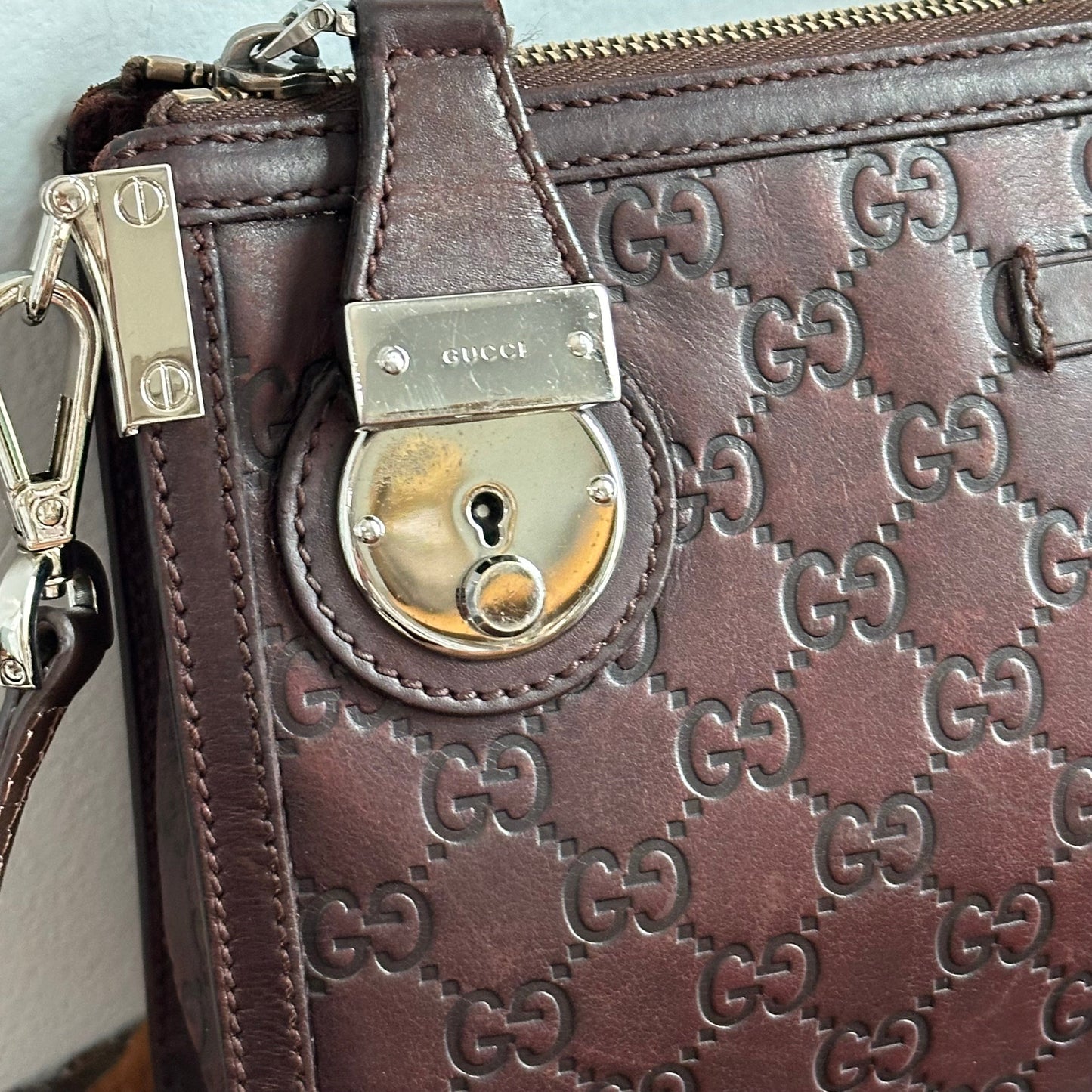 The Junco -Orvis bags Gucci Guccissima Crossbody Bag in Brown