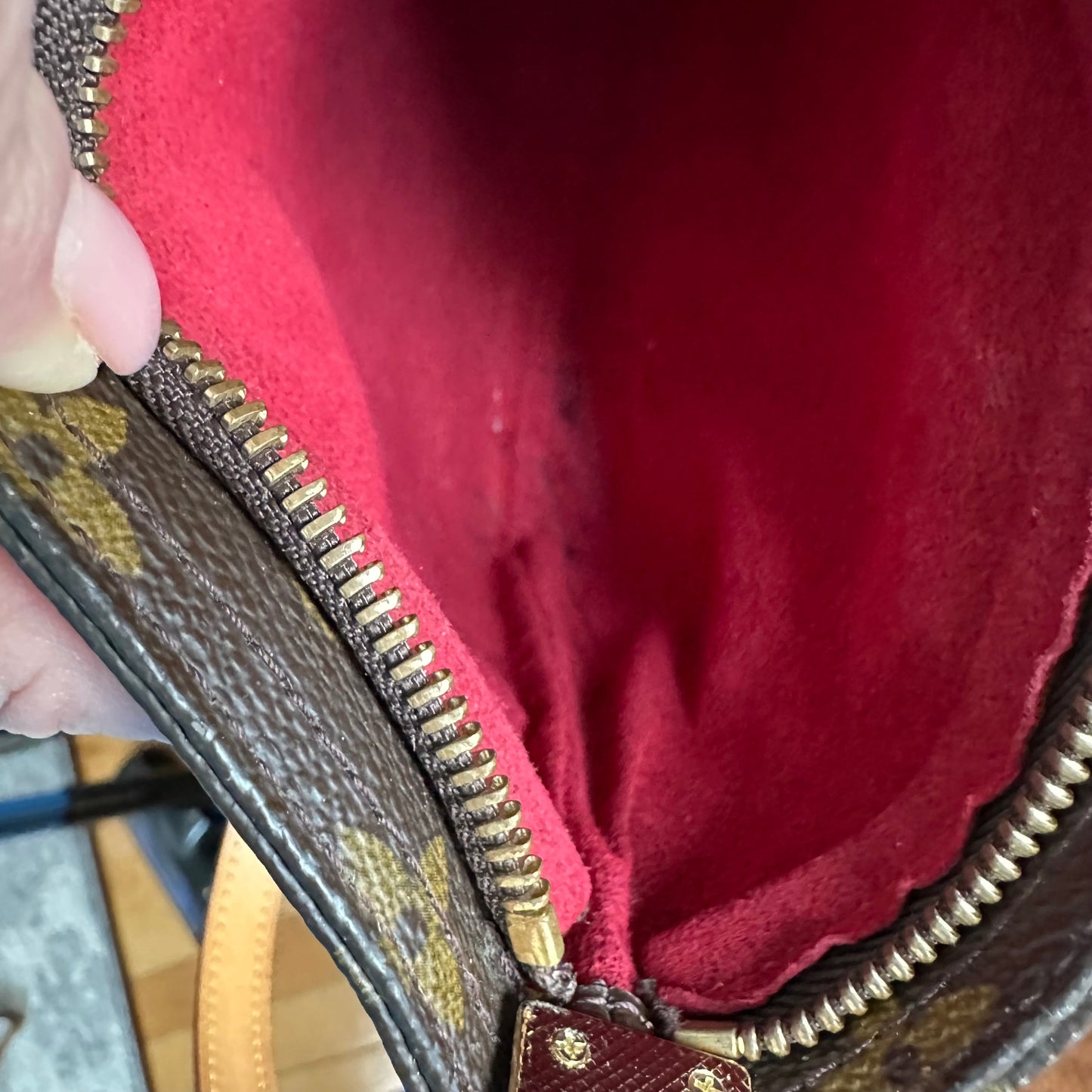 The Junco Crossbody -Orvis bags LV Monogram in Vachetta