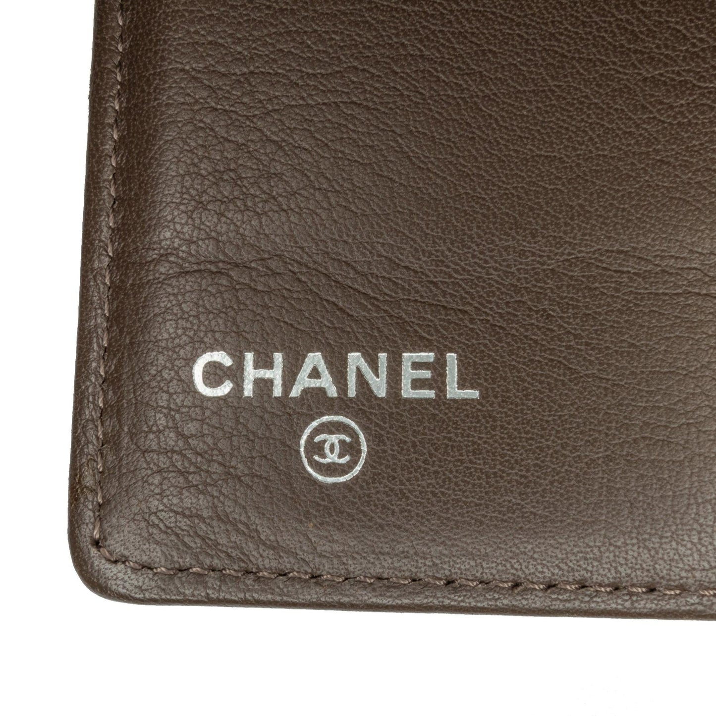 Chanel CC Calfskin Bifold Wallet (SHG-CUFpzY)