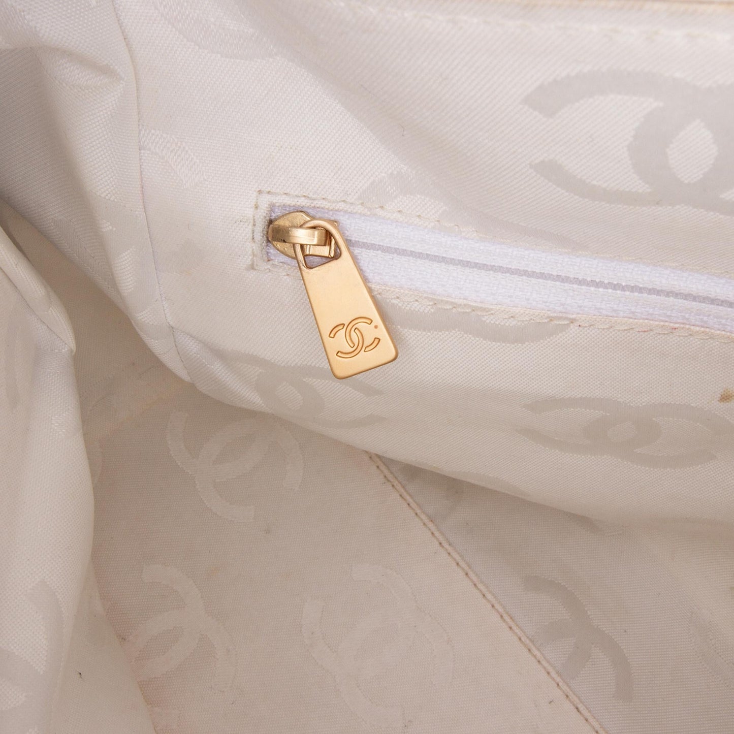 Chanel CC Calfskin Chain Shoulder Bag