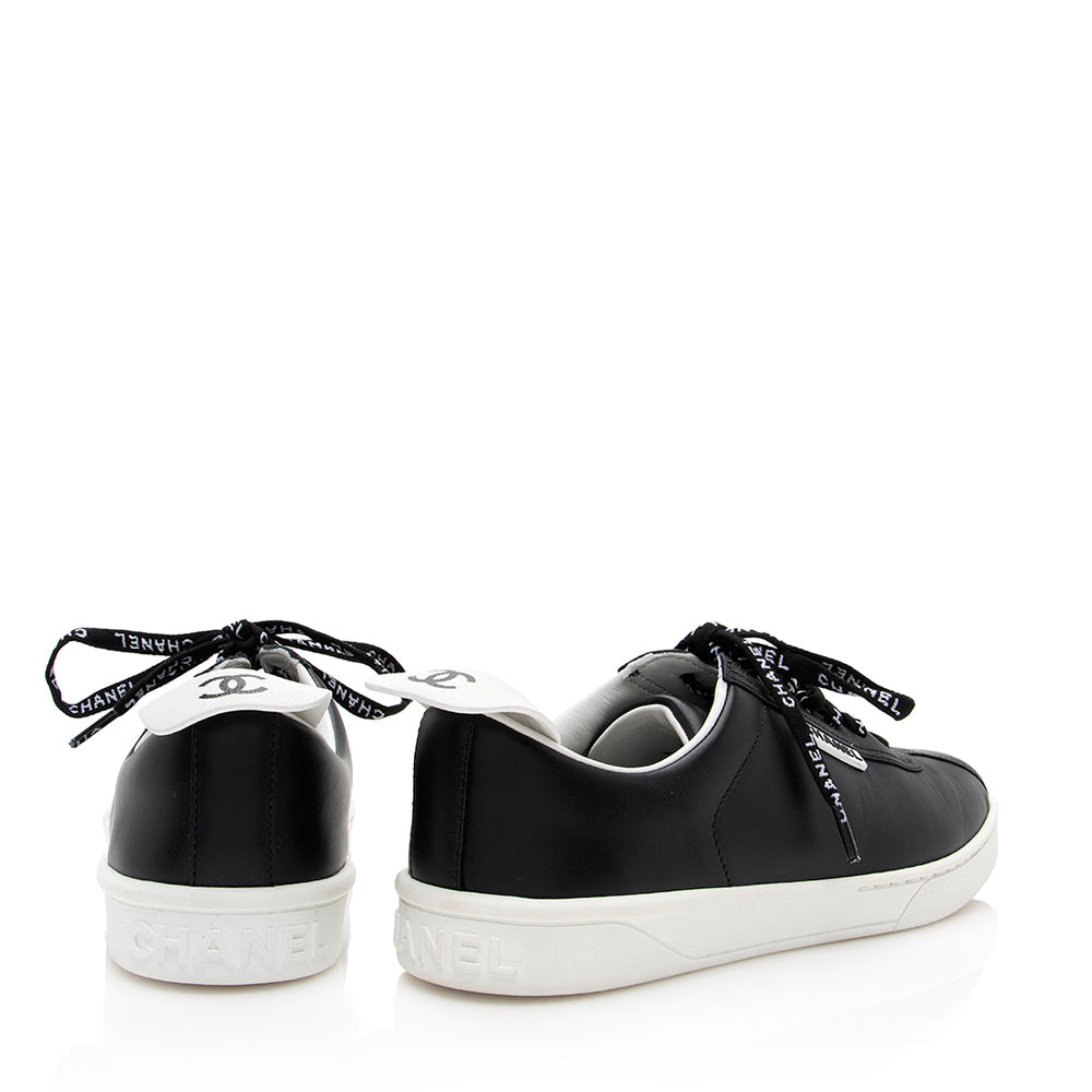 Chanel Calfskin Classic Sneakers - Size 7 / 37 (SHF-19557)