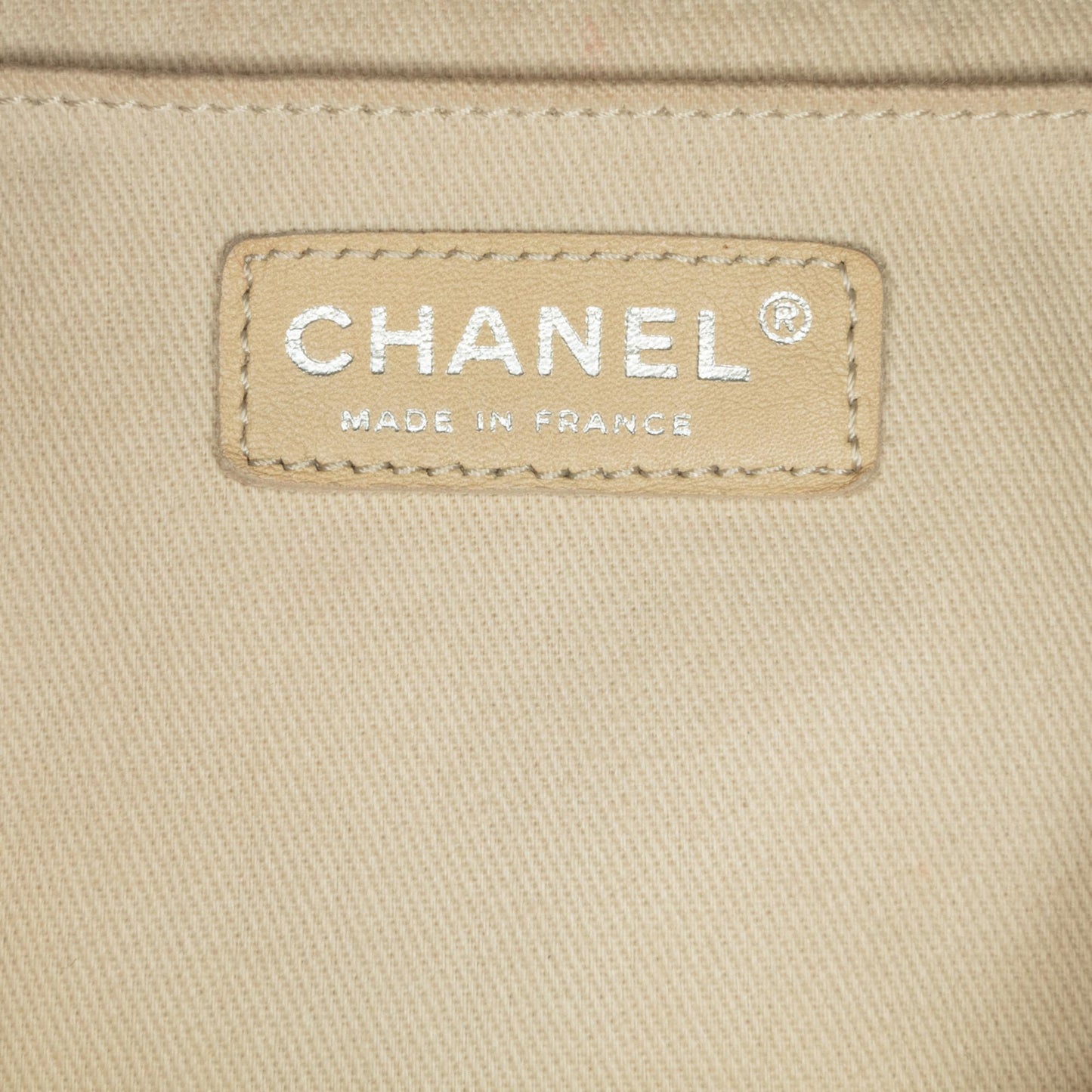 Chanel Calfskin In The Business Flap (SHG-qph0Di)