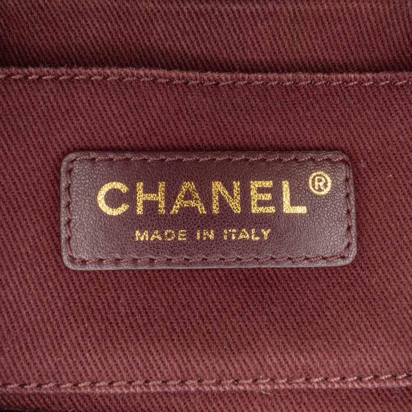 Chanel Calfskin Kiss Lock Frame Bag (SHG-z1lges)