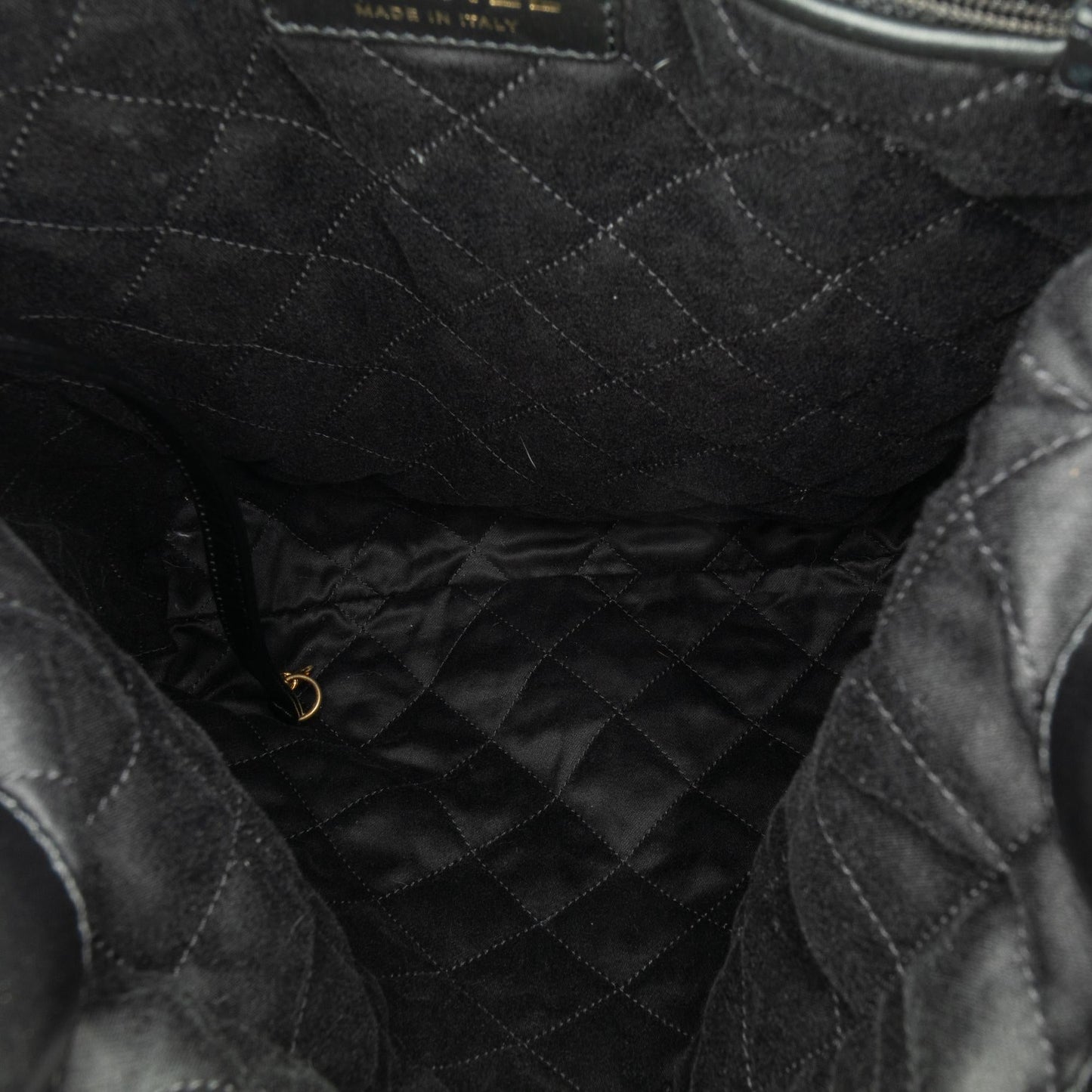 Chanel Calfskin Quilted 22 Backpack (SHG-TXZEKc)