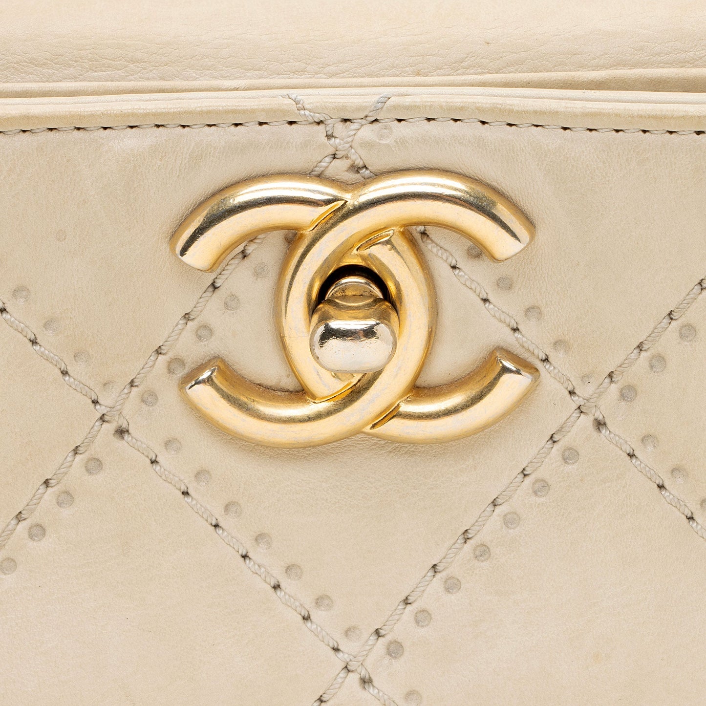 Chanel Calfskin Retro Chain Tote (SHF-syaS0b)