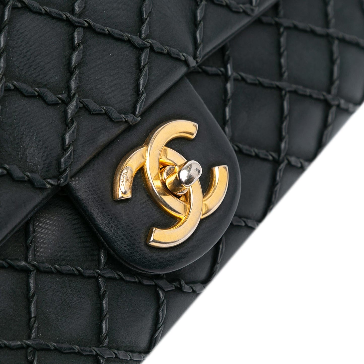 Chanel Calfskin Ultra Stitch Heart Flap (SHG-PLWR1B)