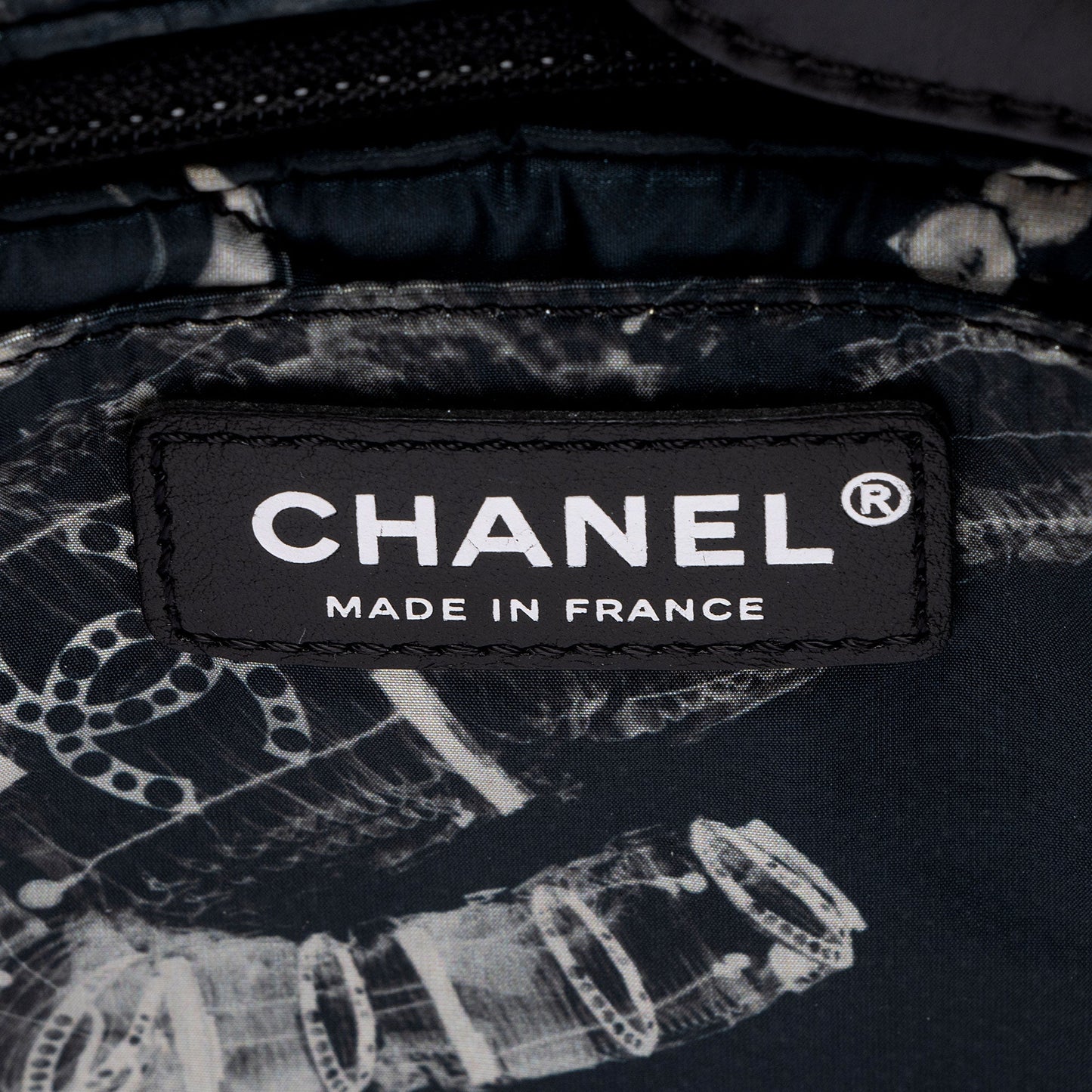 Chanel Chevron Aged Calfskin Big Bang Hobo (SHF-3kJJhz)