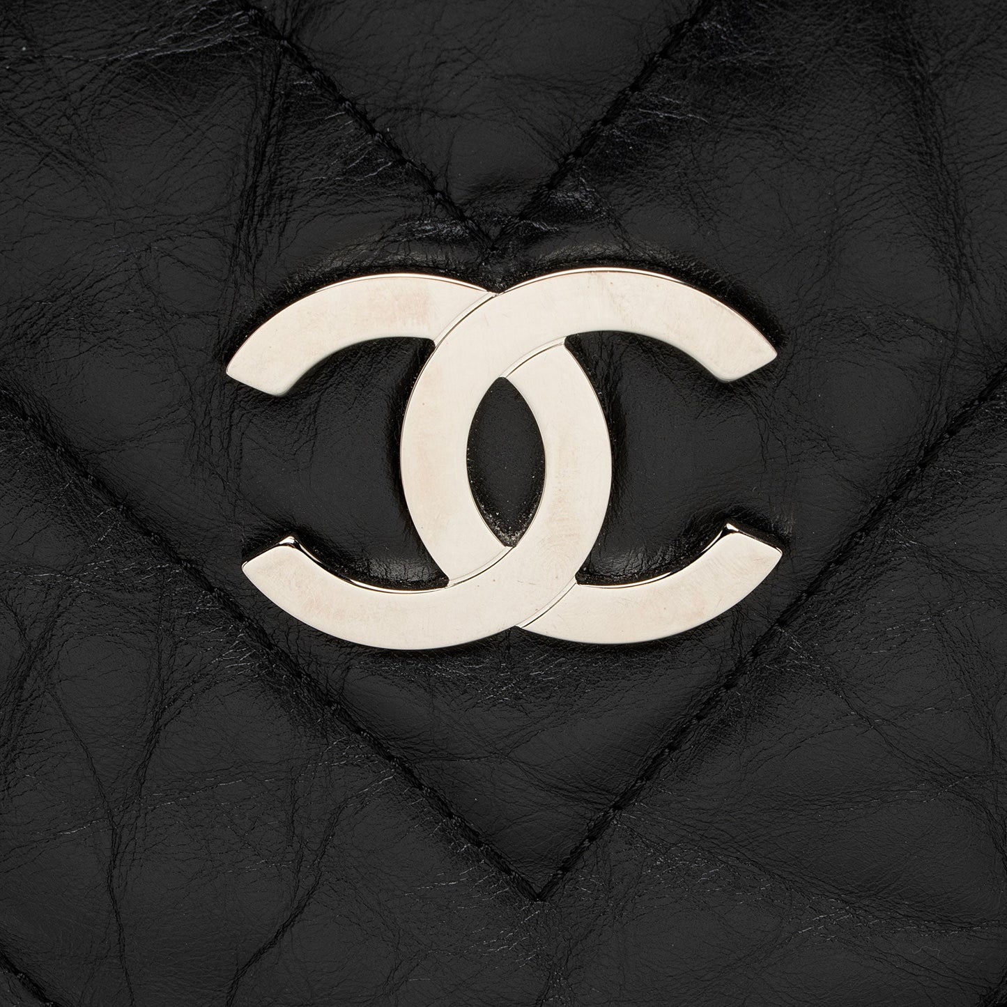 Chanel Chevron Aged Calfskin Big Bang Hobo (SHF-3kJJhz)