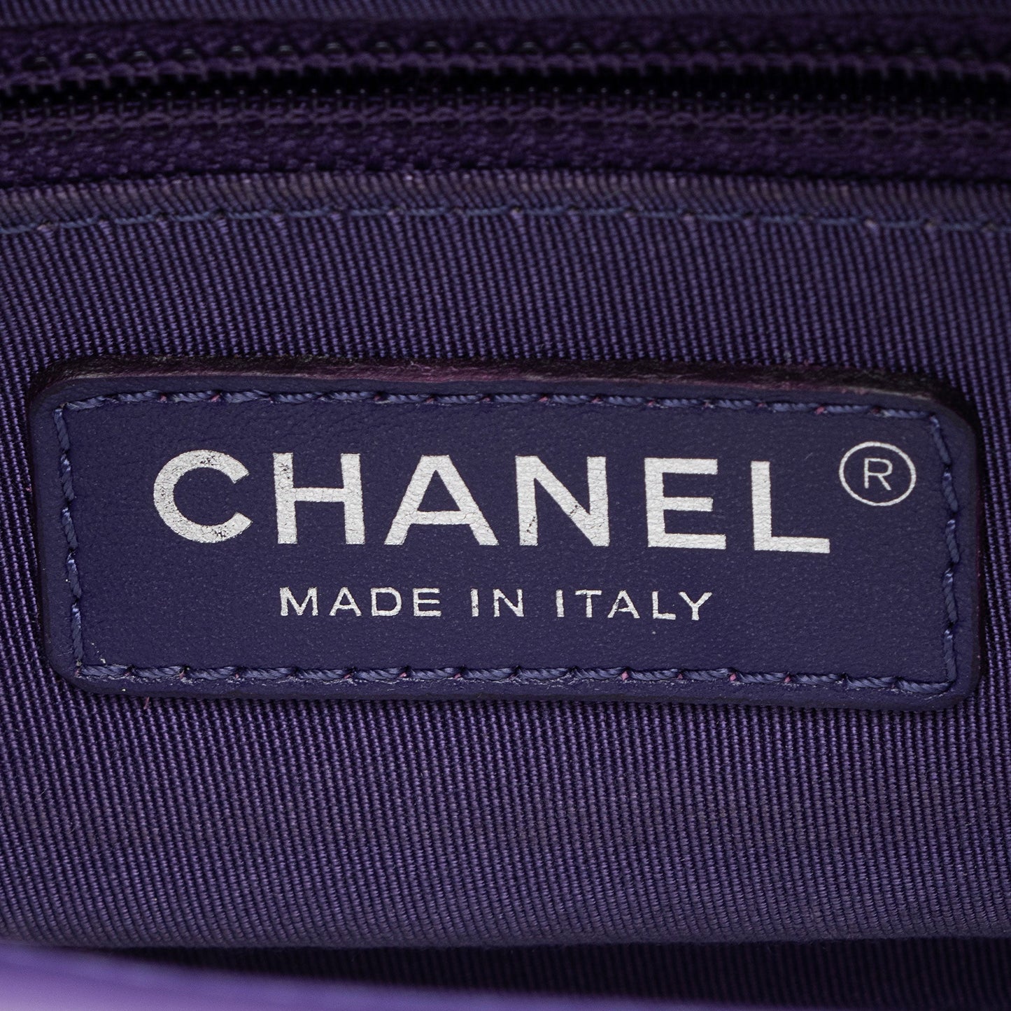 Chanel Chevron Aged Calfskin Gabrielle Small Hobo (SHF-zo17E6)