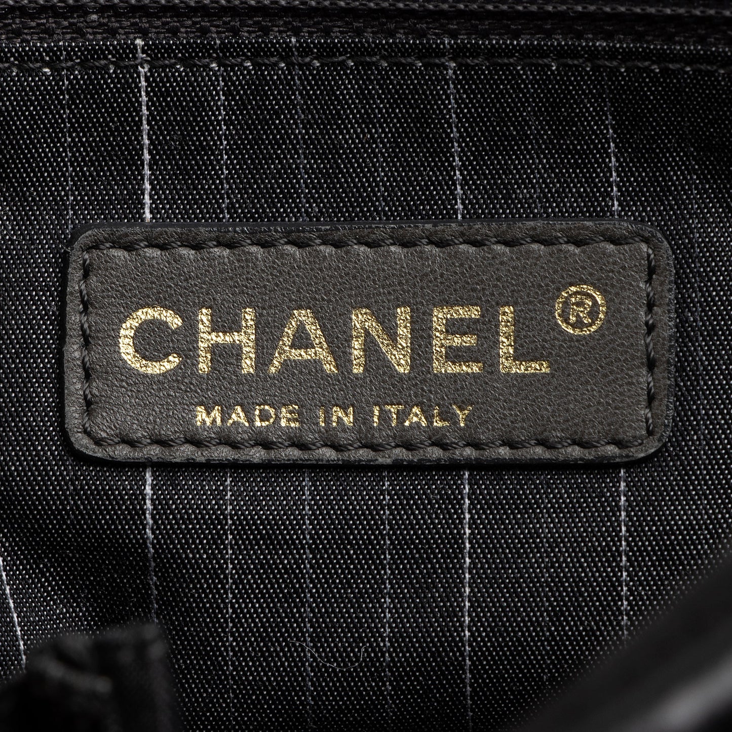Chanel Glazed Calfskin Portobello Medium Tote (SHF-23347)