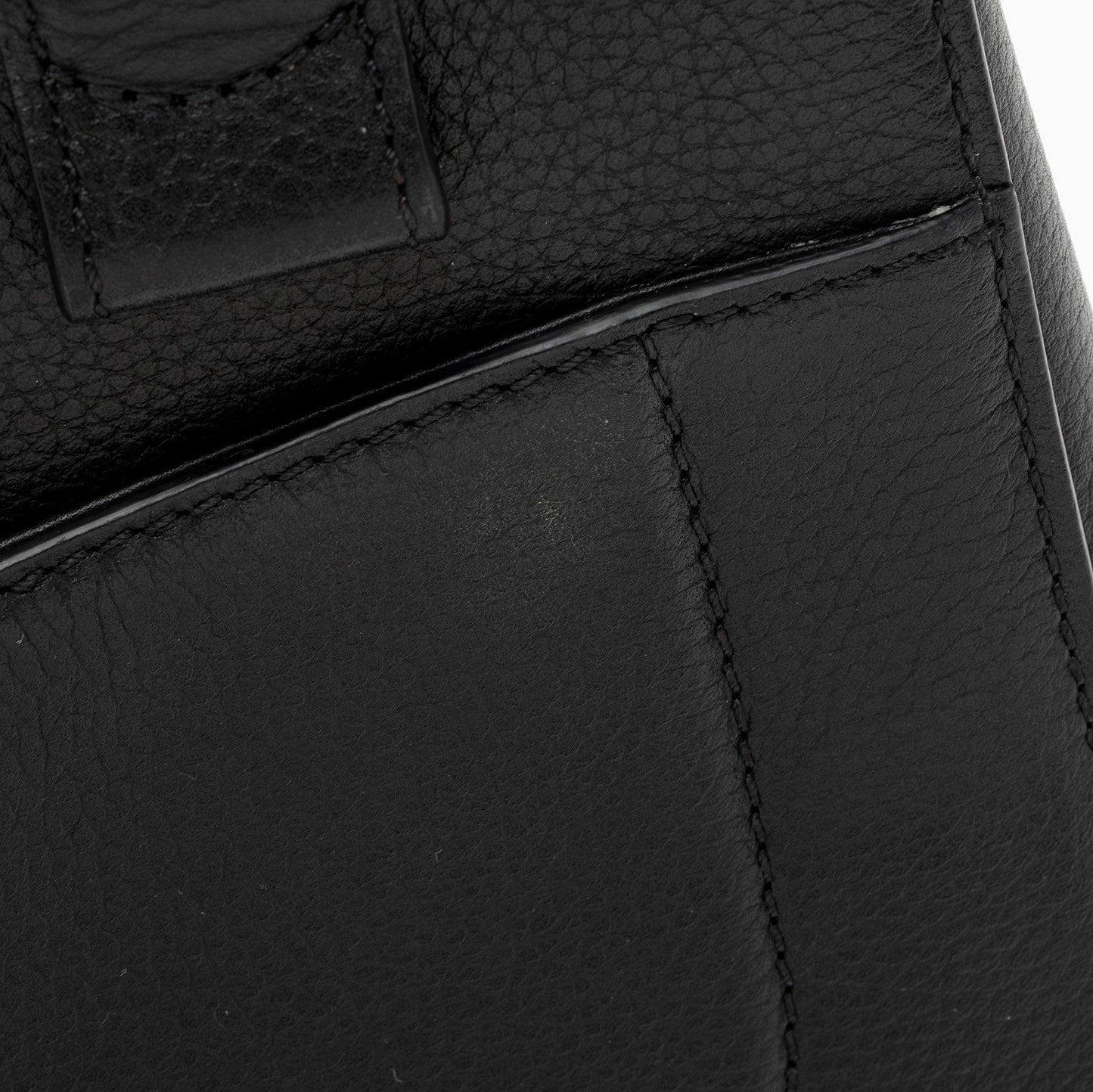 Chanel Grained Calfskin Executive Mini Shopper Tote (SHF-sRxeUb)