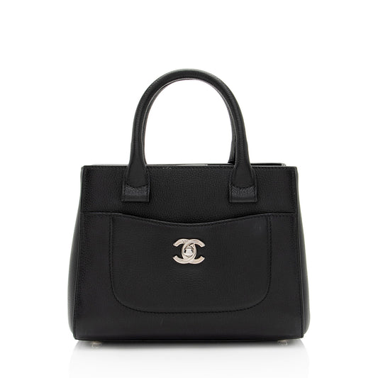 Chanel Grained Calfskin Executive Mini Shopper Tote (SHF-sRxeUb)