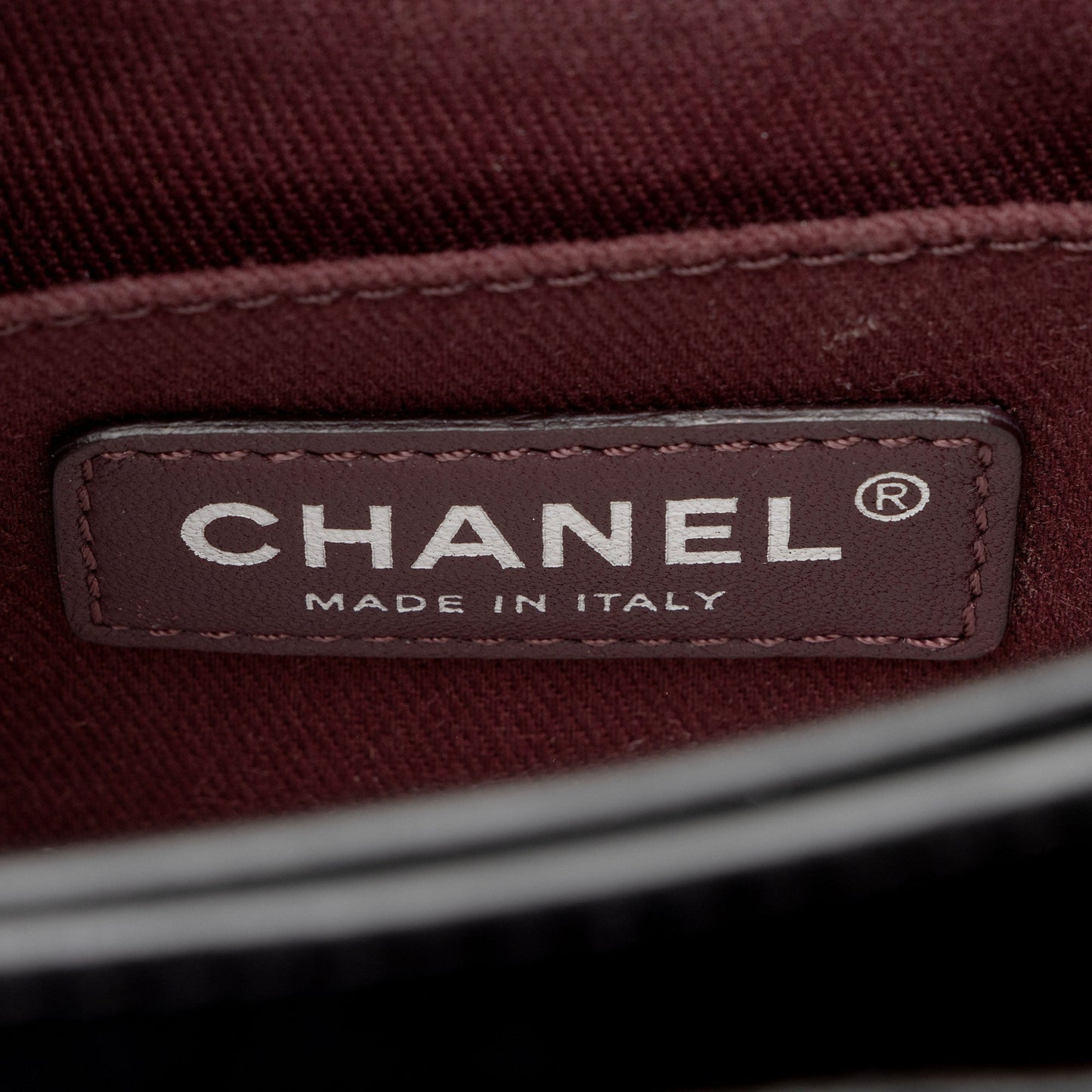 Chanel Grained Calfskin Executive Mini Shopper Tote (SHF-sRxeUb)