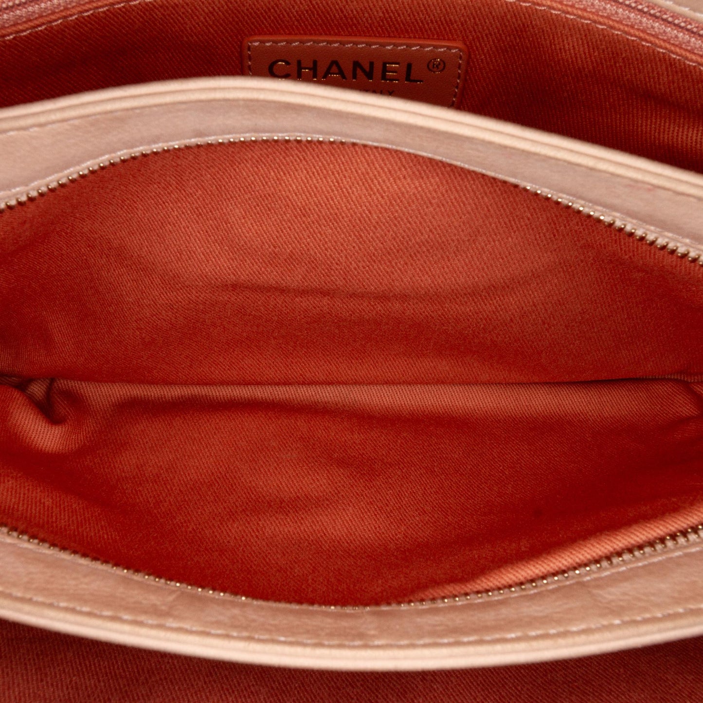 Chanel Jumbo Quilted Calfskin Triple Stitched Flap (SHG-F4DDBD)