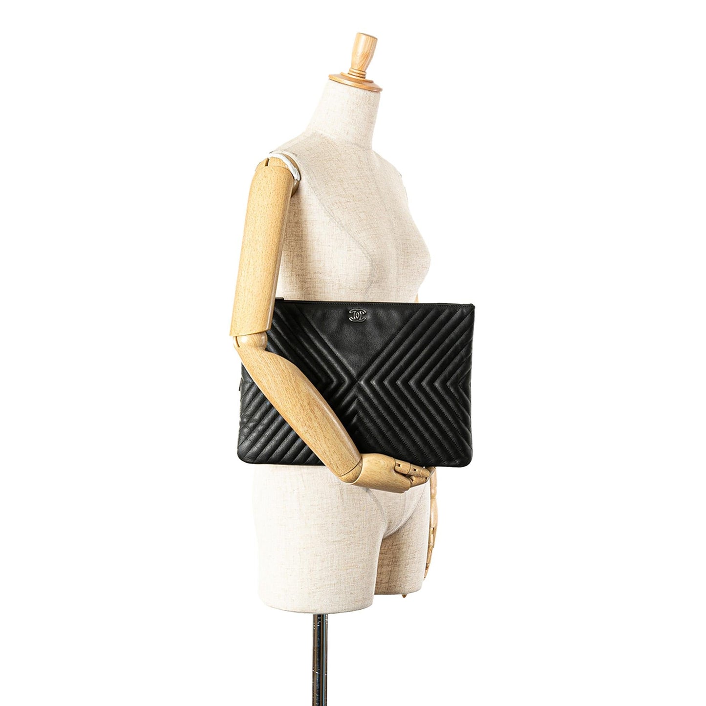 Chanel Large Diagonal Chevron Calfskin Tassel O Case Clutch