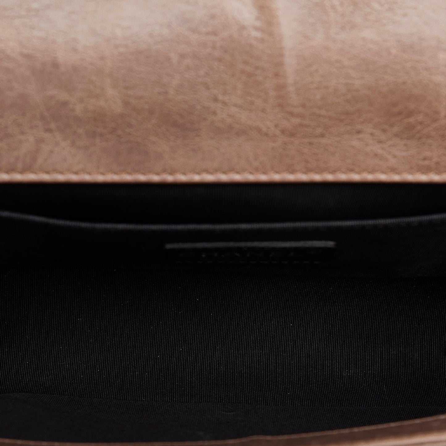 Chanel Medium Aged Calfskin Double Stitched Boy Flap (SHG-VHjdd9)
