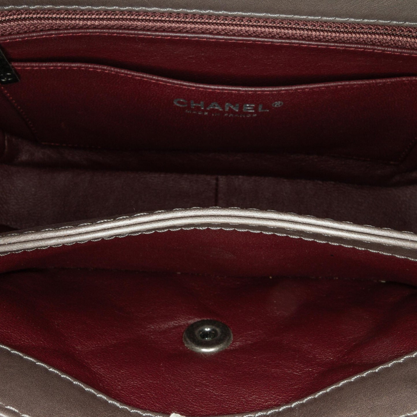 Chanel Medium Calfskin Prestige Flap (SHG-76oR8R)