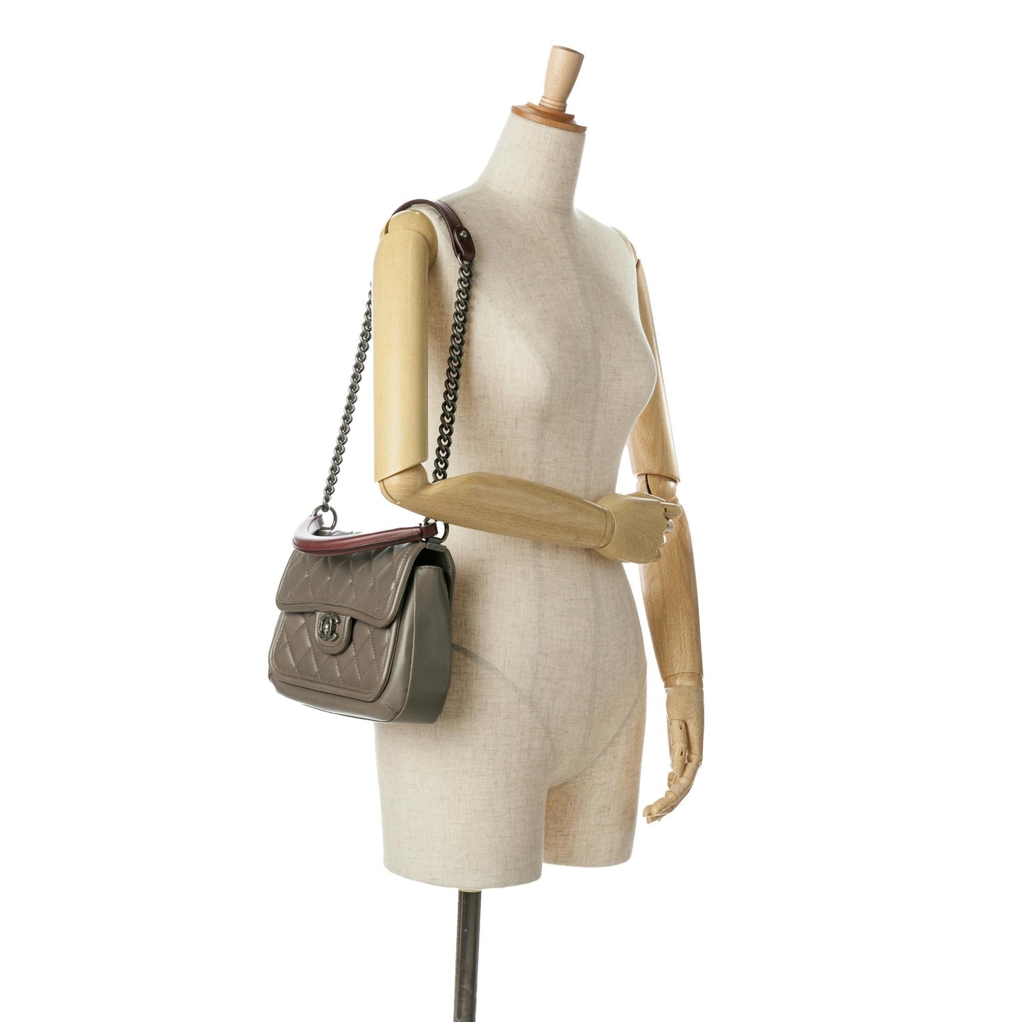 Chanel Medium Calfskin Prestige Flap (SHG-76oR8R)