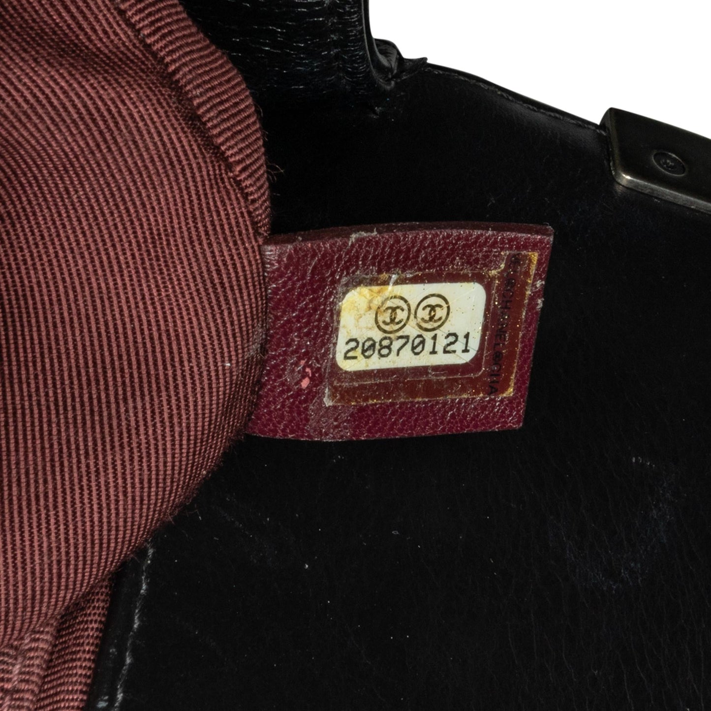 Chanel Medium Glazed Calfskin Chain Around Boy Flap (SHG-DFQBG5)
