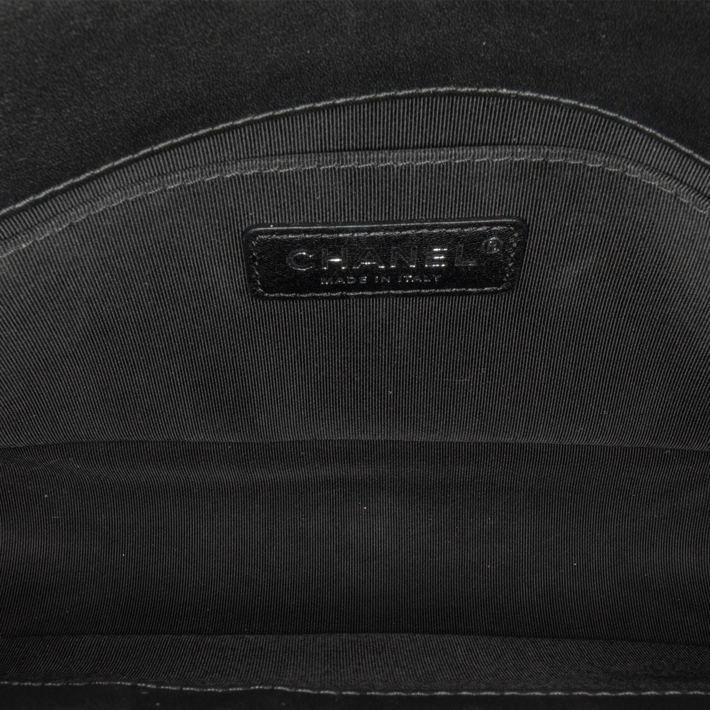 Chanel Medium Pleated Calfskin Boy In Rome Flap (SHG-DQWgfZ)