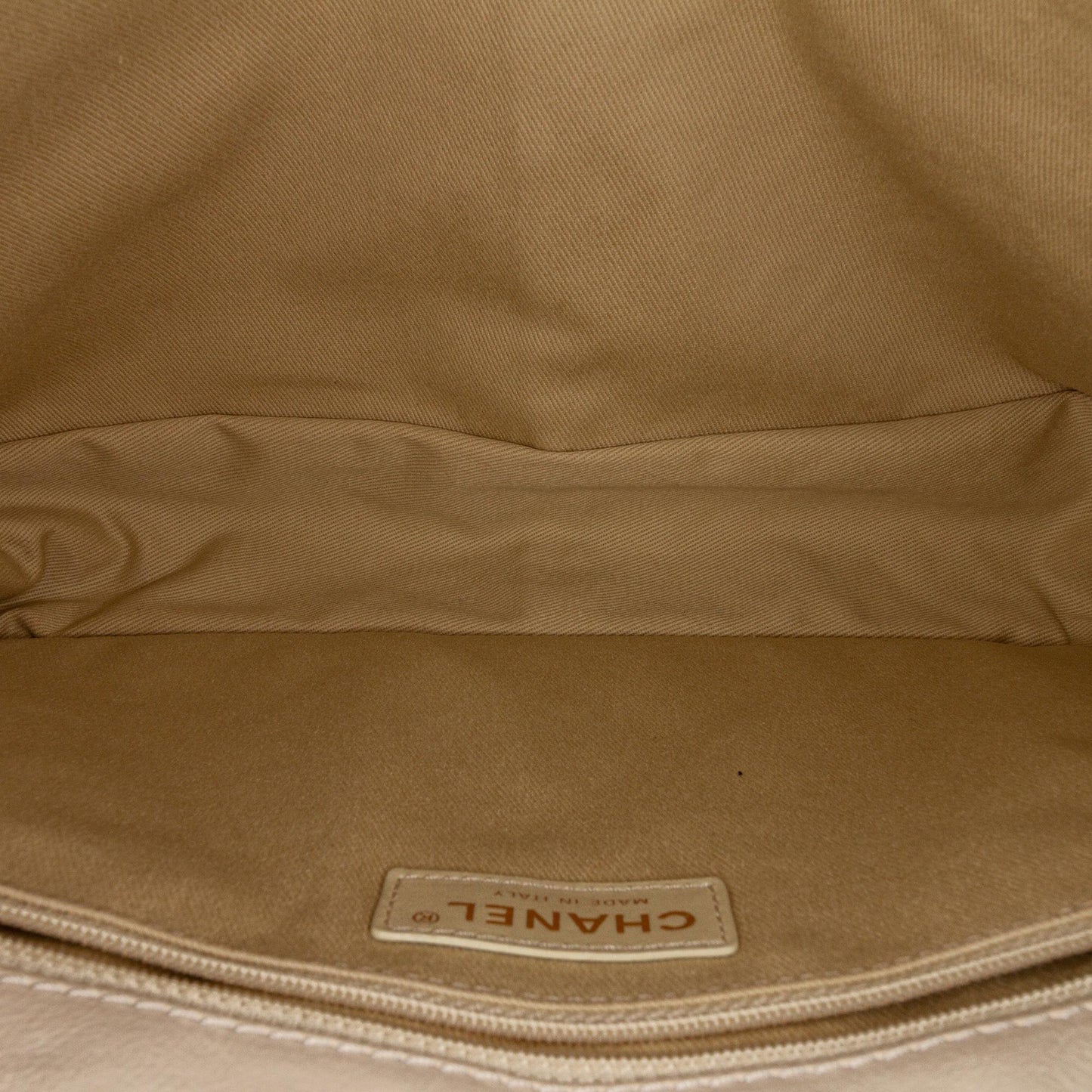 Chanel Natural Beauty Split Pocket