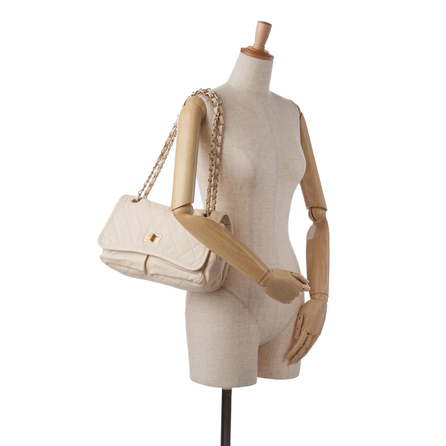 Chanel Natural Beauty Split Pocket