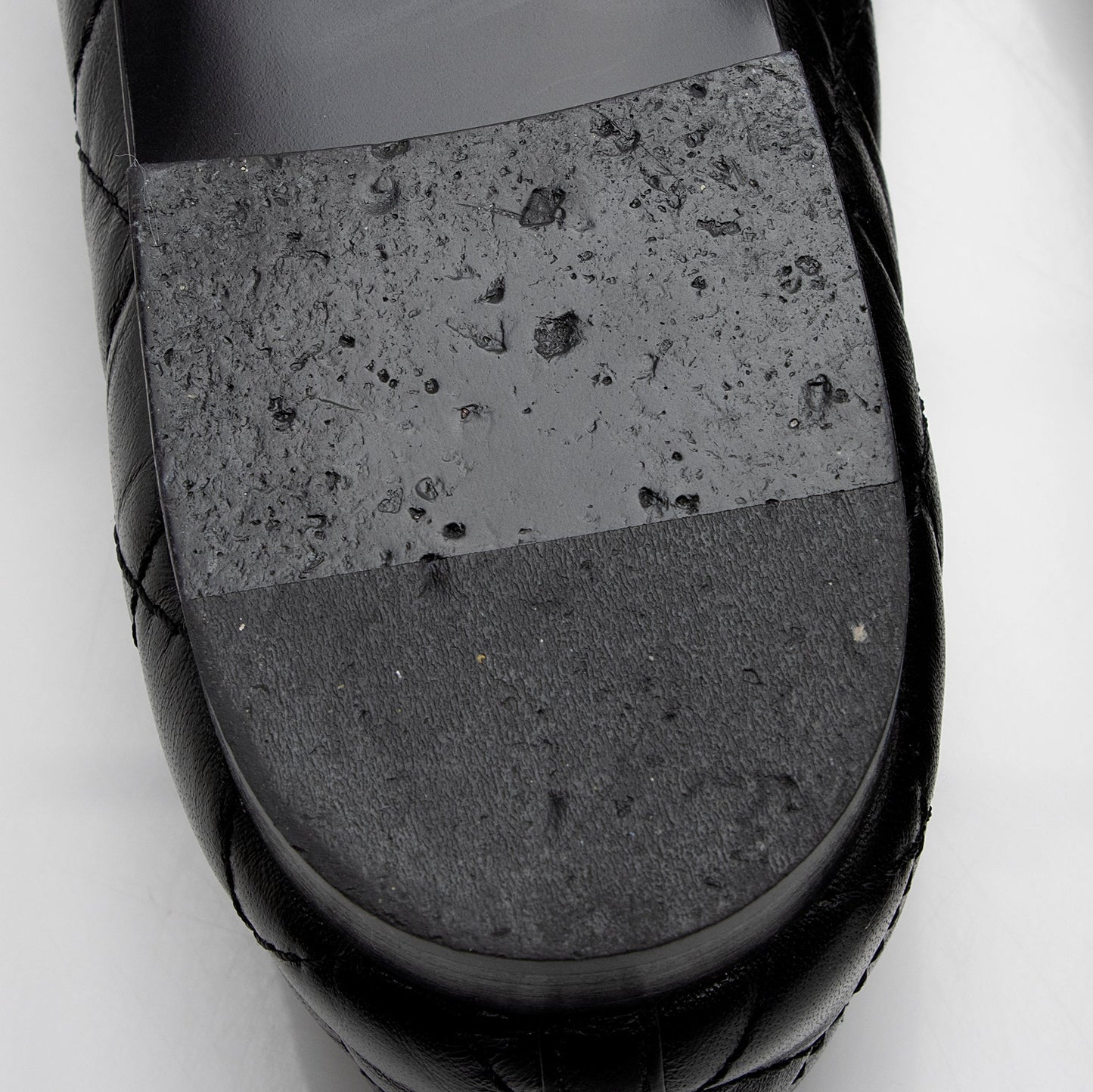 Chanel Quilted Calfskin Cap Toe Ballet Flats - Size 10 / 40 (SHF-22171)