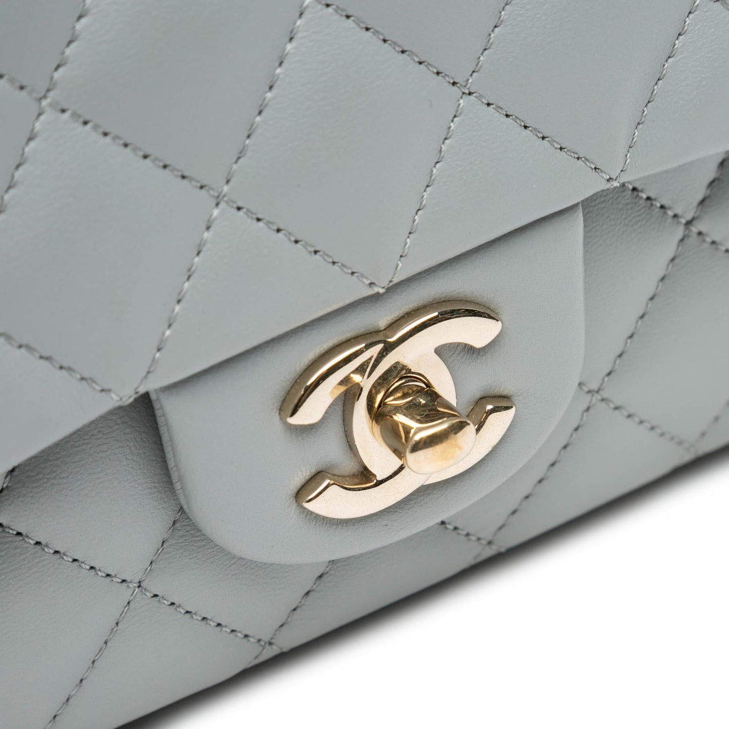 Chanel Quilted Calfskin Bolero de Chanel Flap