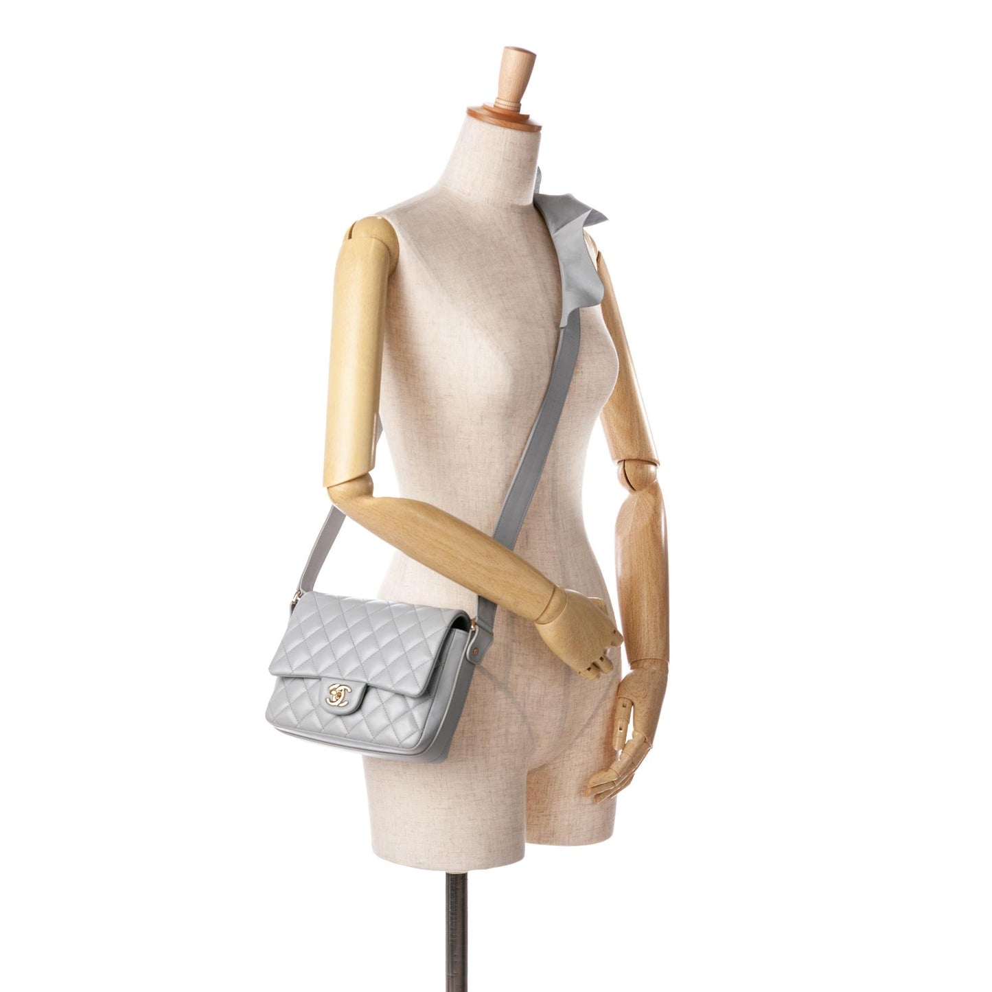 Chanel Quilted Calfskin Bolero de Chanel Flap