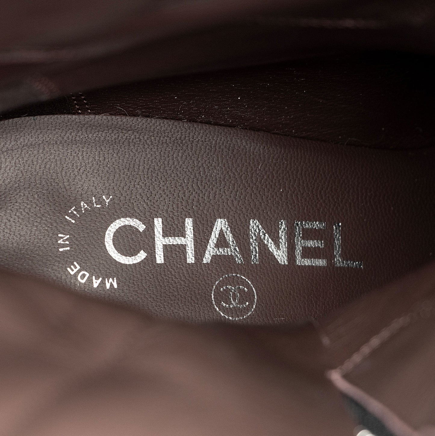 Chanel Quilted Calfskin Patent Leather Cap Toe Logo Boots - Size 7 / 37 (SHF-1bljRC)